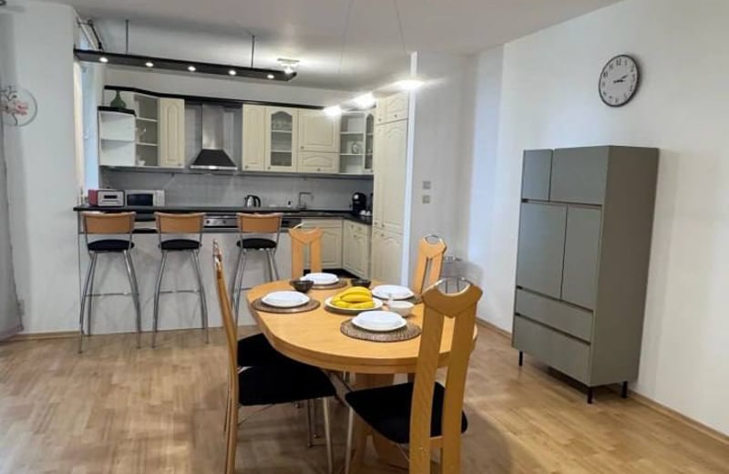 Rental of a spacious 3-room apartment, 105 m², Staré Mesto, Bratislava, Slovakia